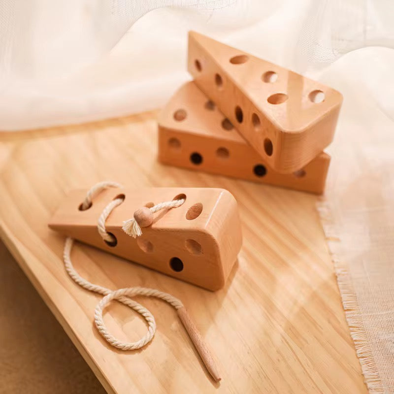 Montessori Käse Fädelspiel aus Holz