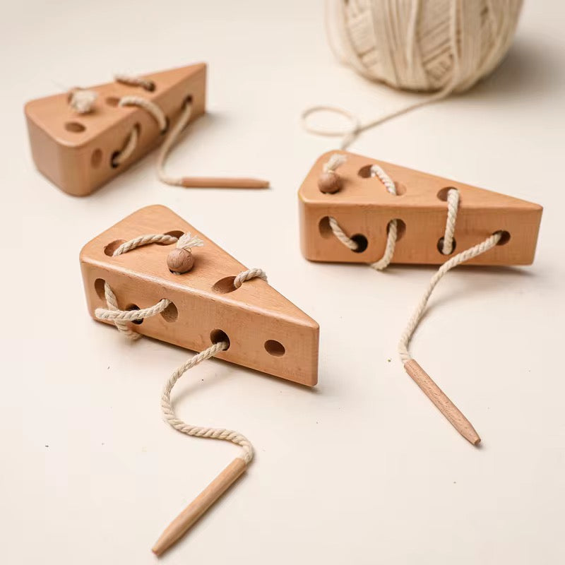 Montessori Käse Fädelspiel aus Holz