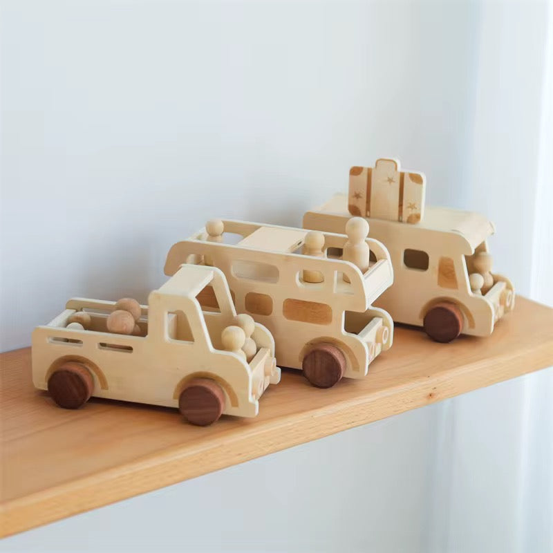 Spielzeugautos aus Holz