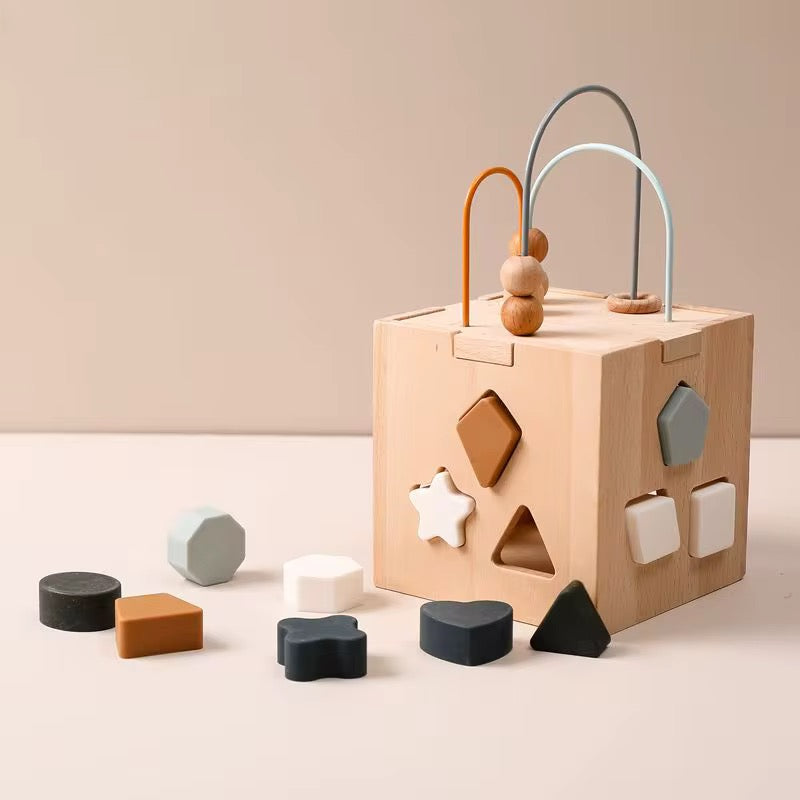 Montessori Holzsortierspiel für Kleinkinder